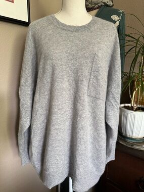 Banana republic front pocket cashmere cozy Light Gray Crewneck Sweater XL